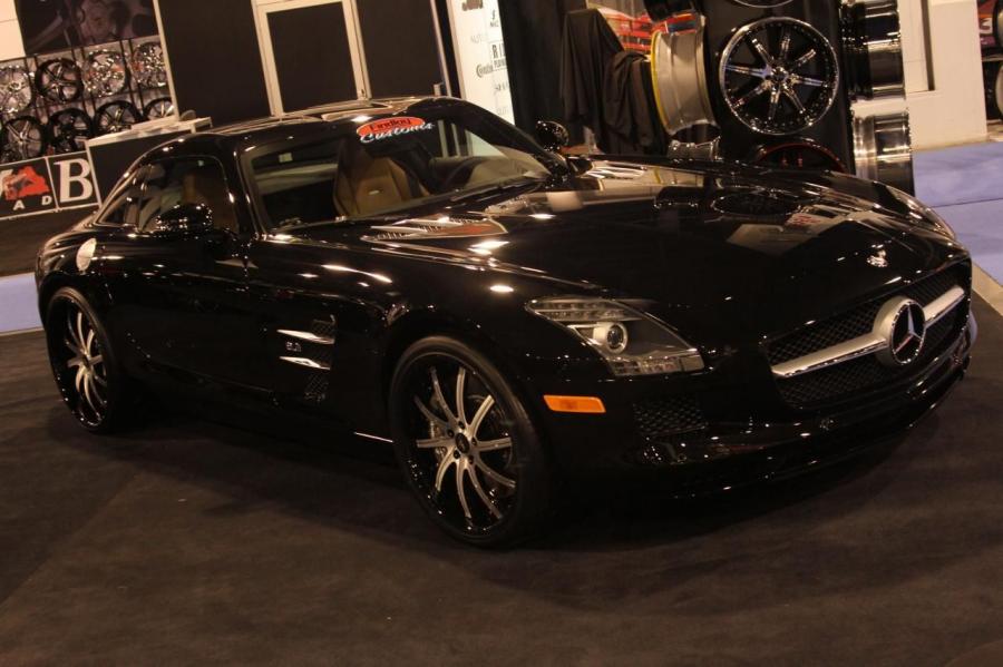 Mercedes-Benz SLS AMG with Savini Wheels '2010
